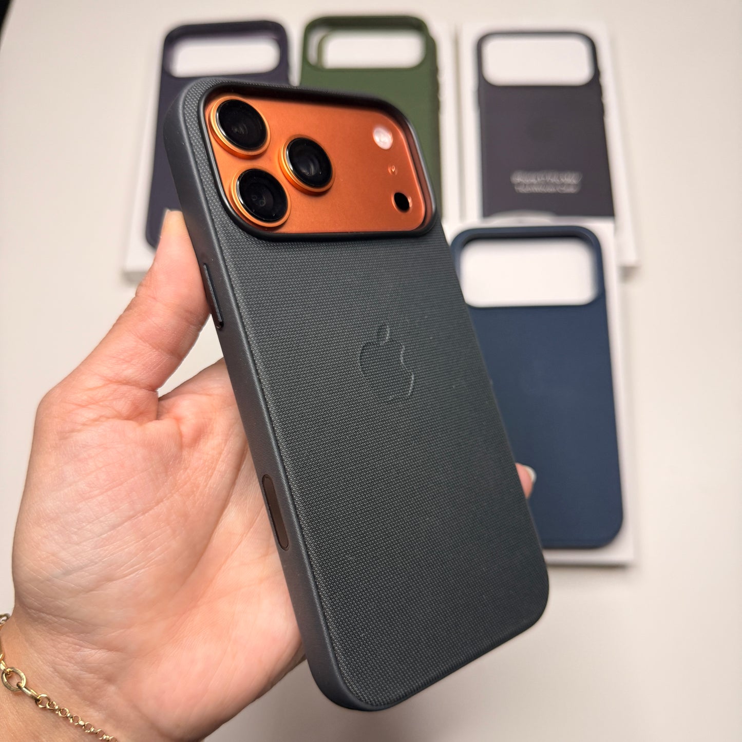 Techwoven Apple case