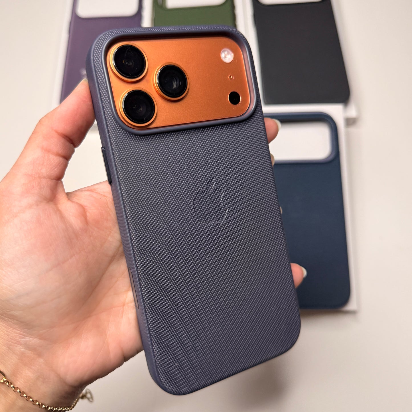 Techwoven Apple case